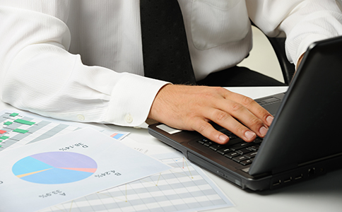 ?？诖~公司費(fèi)用及影響因素