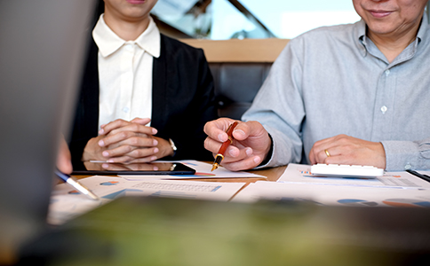 ?？谧怨拘枰男┵Y料？辦理清單