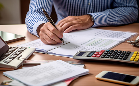 ?？谌绾巫苑康禺a(chǎn)開發(fā)公司？