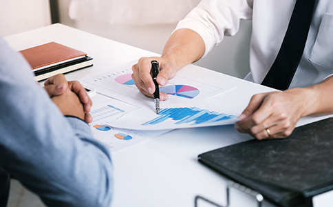 ?？诠痉ㄈ俗兏钘l件