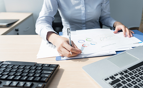 ?？诩艺咀?cè)