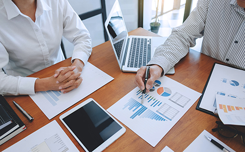 ?？谧?cè)拍賣公司流程