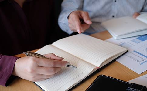 ?？诠究鐓^(qū)變更地址