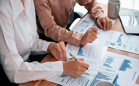 ?？谧?cè)翻譯公司