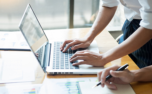 ?？谌肆Y源許可證辦理流程