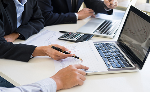 ?？谌肆Y源許可證辦理