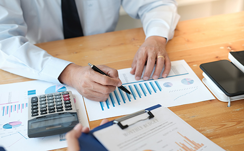 ?？谌肆Y源許可證辦理所需材料