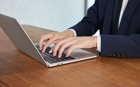 ?？谖飿I(yè)管理公司注冊