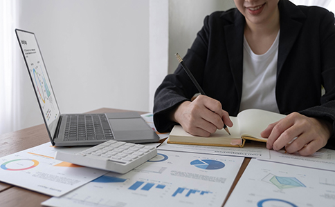 ?？谧?cè)餐飲公司流程