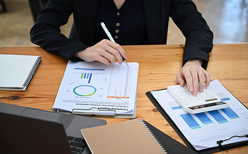 ?？诠ど套?cè)公司流程