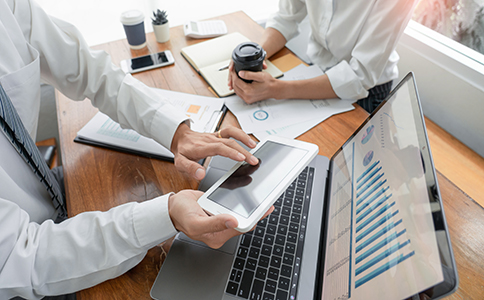 ?？谧?cè)公司資料清單