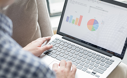 ?？谧?cè)旅游公司需要的條件