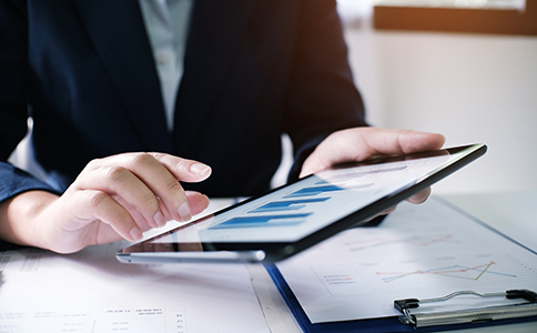 ?？谧怨镜刂吩趺催x擇